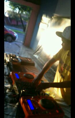 DJ Harket Giovane